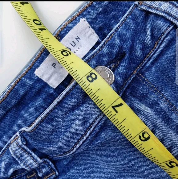 Pacsun Super Stretch Shortie (27) - Picture 3 of 8